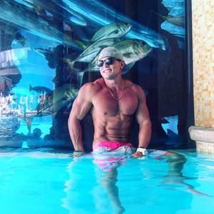 Meet your Posher, Eduardo